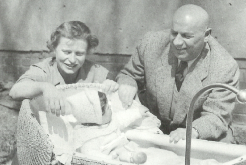 Państwo Penson z córką Anną, 1955 (for. archiwum rodzinne)