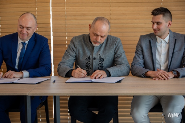 Podpisanie umowy pomiędzy Muzeum II Wojny Światowej w Gdańsku a firmą STRABAG Sp. z o.o. na realizację robót w ramach 1. zakresu budowy Muzeum Westerplatte