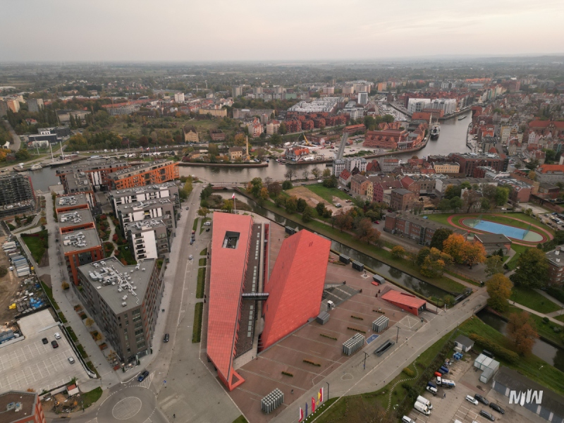 Budynek MIIWŚ z drona