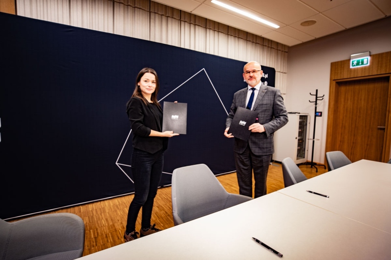 Podpisanie umowy z wykonawcą projektu wystawy w budynku dawnej elektrowni na terenie Westerplatte