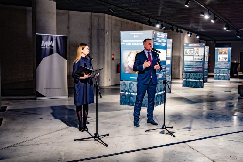 W MIIWŚ otwarto wystawę poświęconą Premierowi Janowi Olszewskiemu