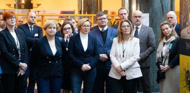 Wystawa ,,Zniszczyć Polskę! Straty materialne poniesione podczas okupacji niemieckiej 1939-1945” w Parlamencie Europejskim