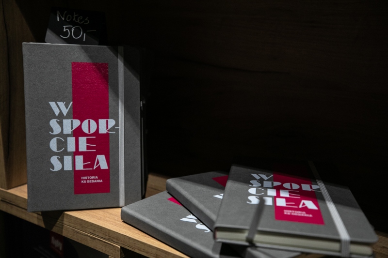 Kolekcja produktów i publikacja związana z wystawą