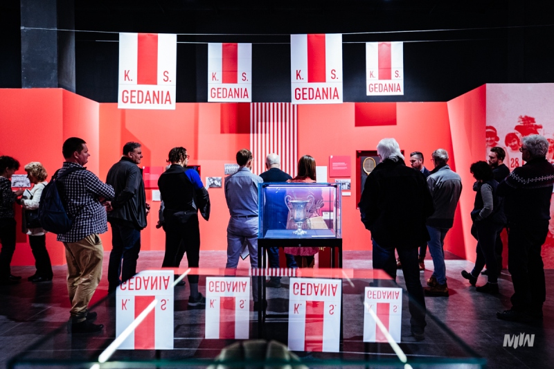 Spacery muzealne, kuratorskie i edukacyjne wokół wystawy