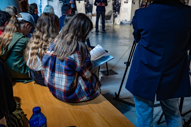 Relacja z finisażu wystawy "Między życiem a śmiercią"