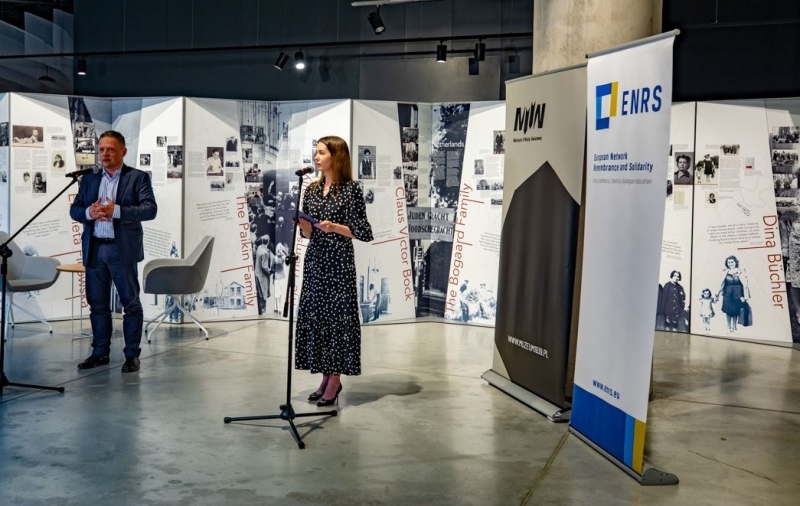 Relacja z finisażu wystawy "Między życiem a śmiercią"