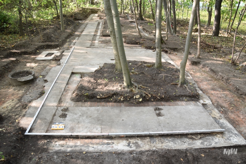 Część budynku odsłonięta w trakcie nadzoru archeologicznego w 2020 r .