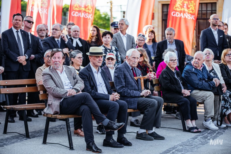  Uroczystość ponownego odsłonięcia pomnika Kindertransportów