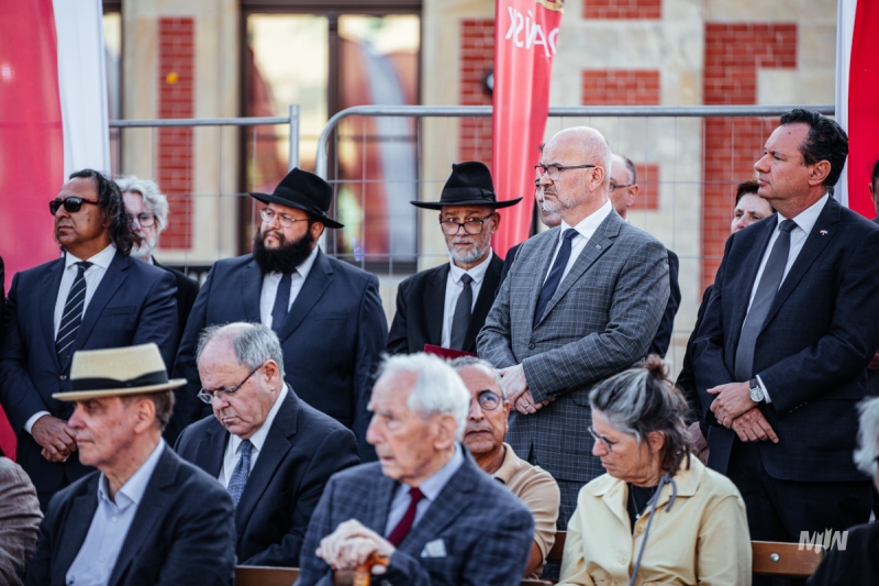  Uroczystość ponownego odsłonięcia pomnika Kindertransportów