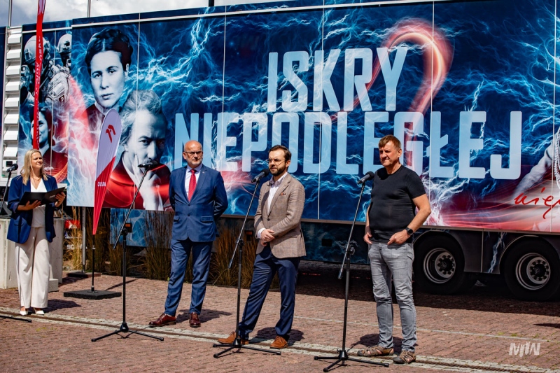 Inauguracja projektu "Iskry Niepodległej" w MIIWŚ