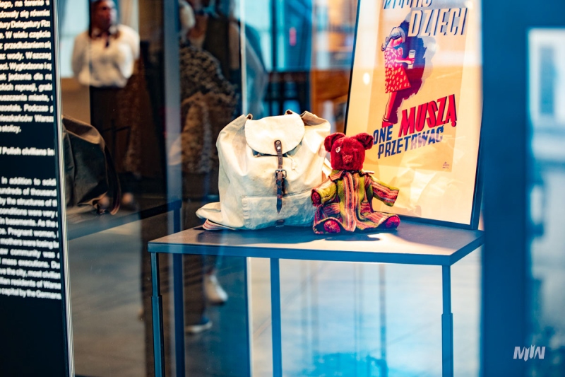 "Enter Into History" Dramatic living conditions of the Polish civilian population in Warsaw during the Uprising