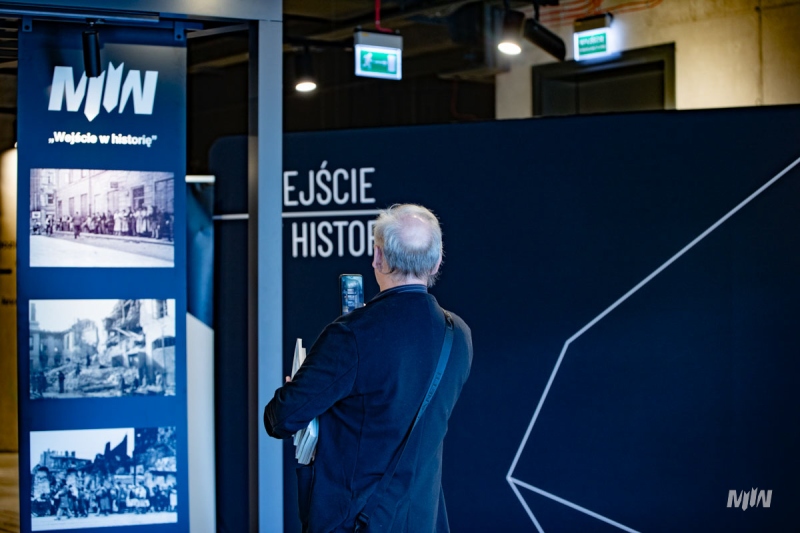 "Enter Into History" Dramatic living conditions of the Polish civilian population in Warsaw during the Uprising