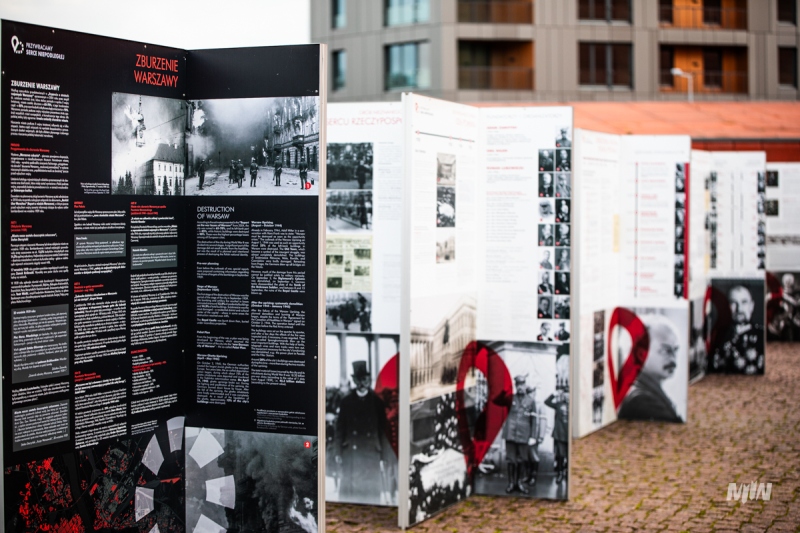 Wystawa plenerowa „Przywracamy Serce Niepodległej”