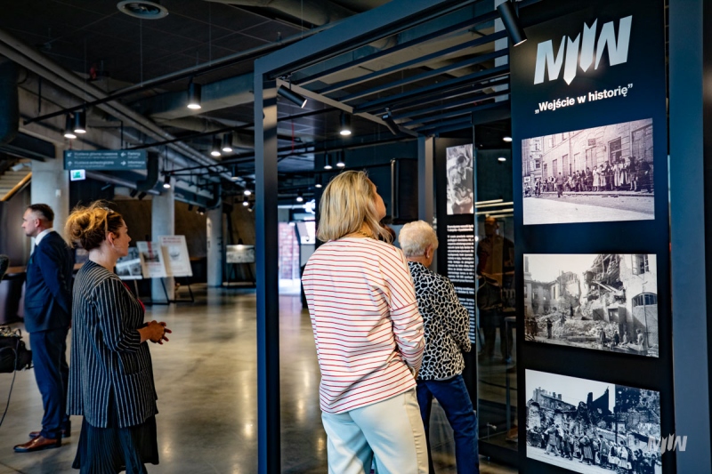 "Enter Into History" Dramatic living conditions of the Polish civilian population in Warsaw during the Uprising