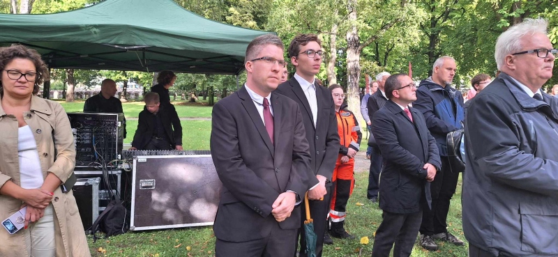 UROCZYSTOŚCI MIEJSKIE, cmentarzu Ofiar Terroru Hitlerowskiego przy ul. Bolesława Chrobrego