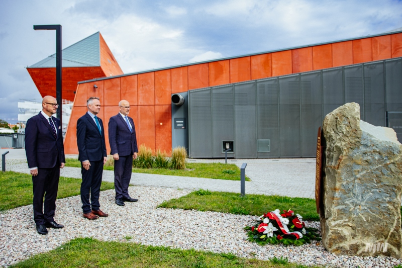 UCZCZENIE PAMIĘCI O BOHATERACH