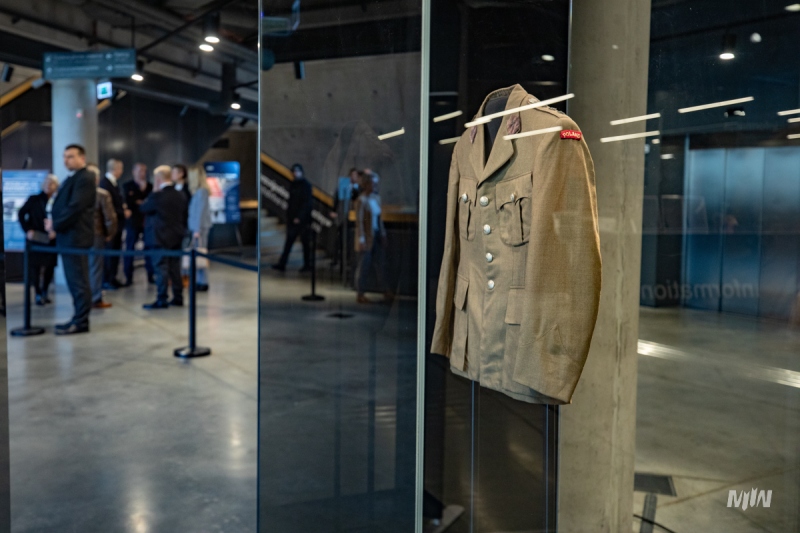 "Wejście w historię" - Kurtka oficerska księdza Franciszka Pluty