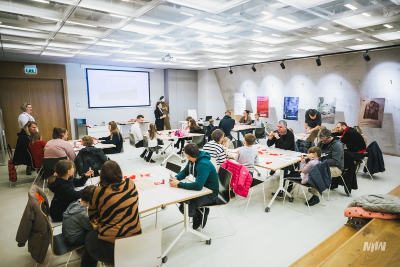 Bezpłatne warsztaty łączące aktywność plastyczną z wiedzą o Polsce i Jej symbolach narodowych