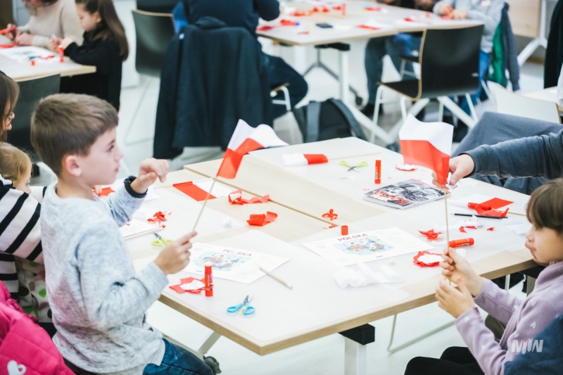 Bezpłatne warsztaty łączące aktywność plastyczną z wiedzą o Polsce i Jej symbolach narodowych
