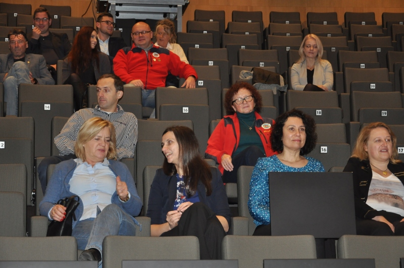 Nowi przewodnicy po wystawie głównej MIIWŚ odebrali certyfikaty