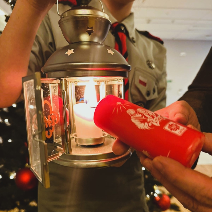 Betlejemskie Światło Pokoju w MIIWŚ