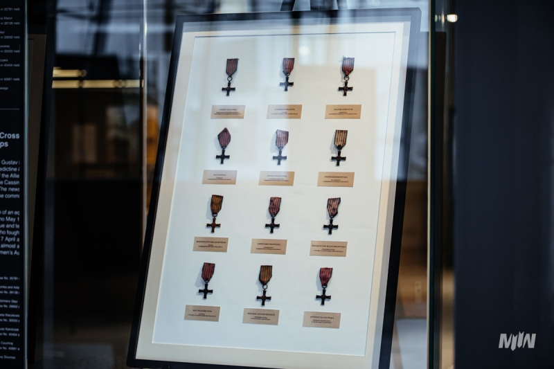 "Wejście w historię" - Dwanaście Krzyży Pamiątkowych Monte Cassino nadanych żołnierzom 2. Korpusu