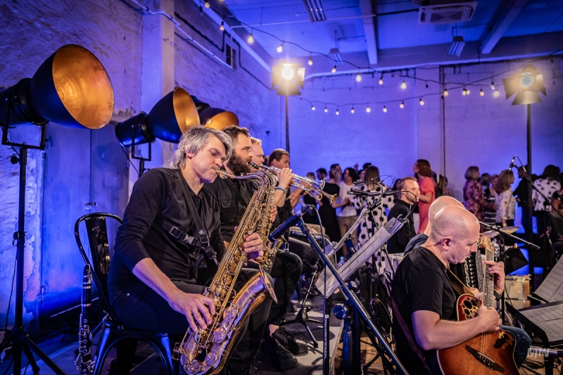 The twelve-member Small Dance Orchestra provided numerous reasons for celebration for the large crowd gathered at the Studio Solidarity of Salsa