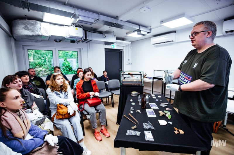 On the first day, school groups participated in the activities on the Peninsula. 