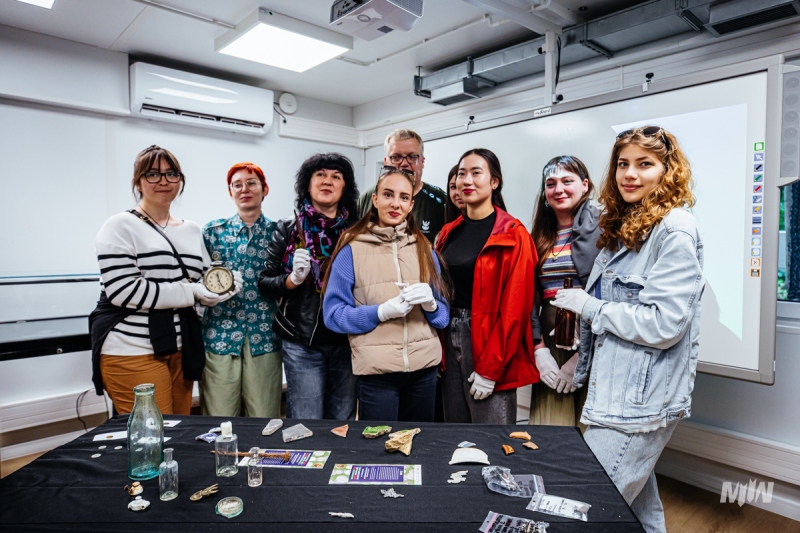 On the first day, school groups participated in the activities on the Peninsula. 