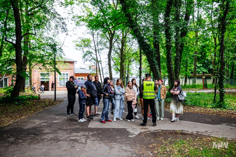 On the first day, school groups participated in the activities on the Peninsula. 