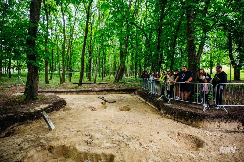 On the first day, school groups participated in the activities on the Peninsula. 