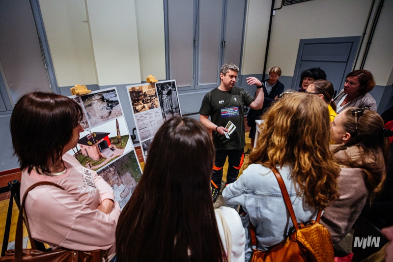 On the first day, school groups participated in the activities on the Peninsula. 