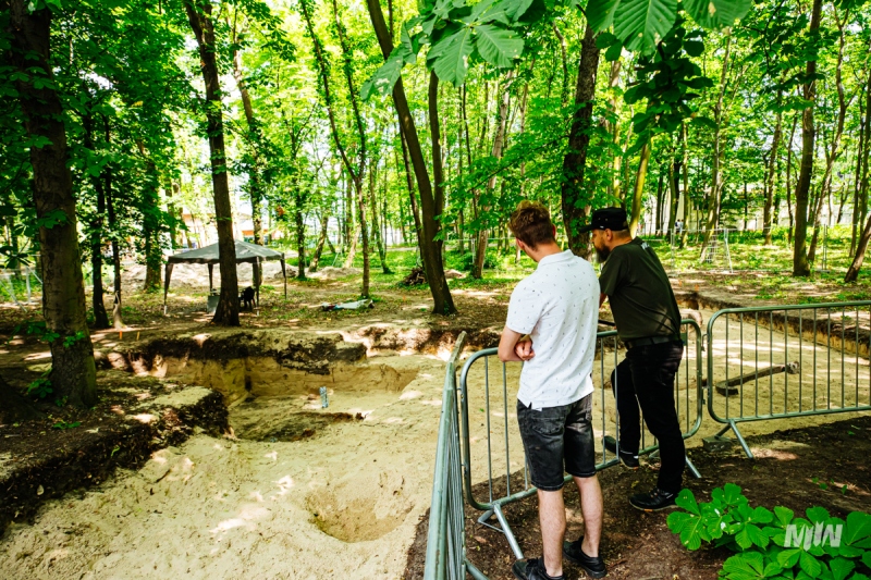 On the second day, visitors in the ‘Fort’ area, where excavations were being conducted, could listen to archaeologists talk about the specifics of the research team's work and the artifacts recovered
