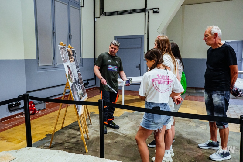 On the second day, visitors in the ‘Fort’ area, where excavations were being conducted, could listen to archaeologists talk about the specifics of the research team's work and the artifacts recovered