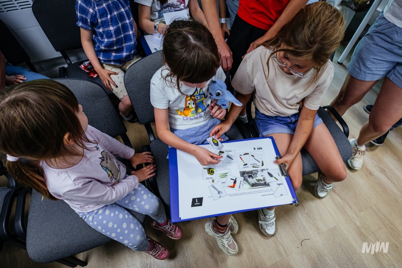 On the second day, visitors in the ‘Fort’ area, where excavations were being conducted, could listen to archaeologists talk about the specifics of the research team's work and the artifacts recovered