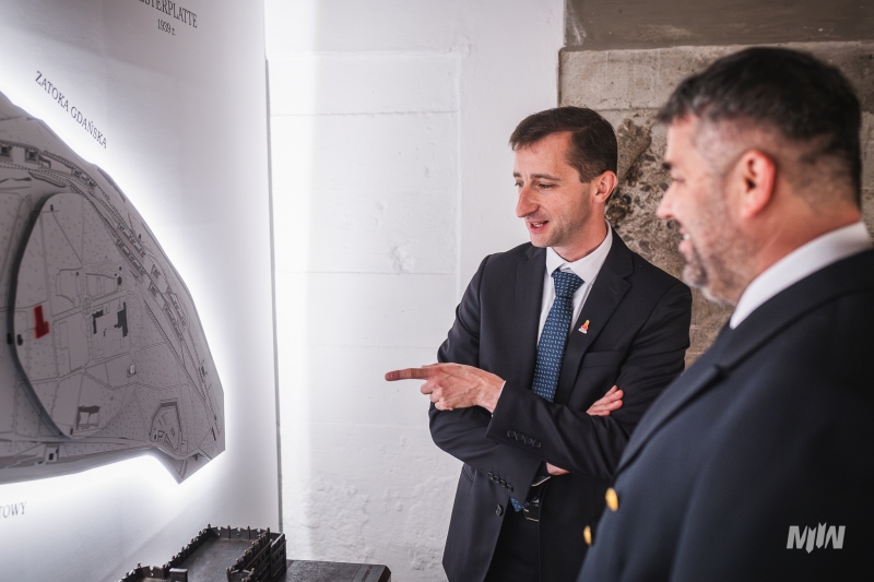 UPAMIĘTNIANIE BOHATERÓW