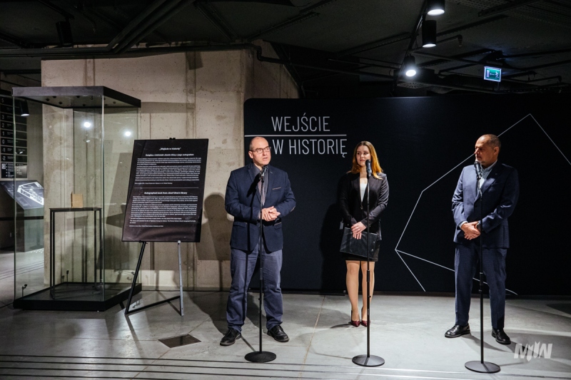 ‘Stepping into History’ – A Book from Józef Ulma’s Collection at the MSWW