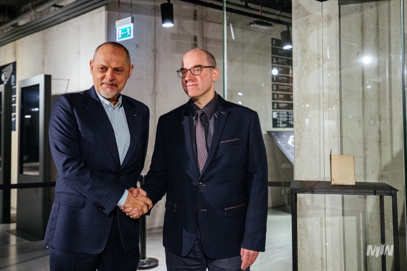 ‘Stepping into History’ – A Book from Józef Ulma’s Collection at the MSWW