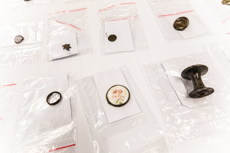 Artefakty z Wojskowej Składnicy Tranzytowej po konserwacji