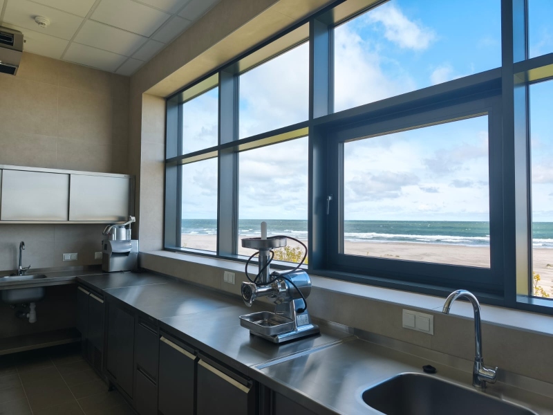 Konkurs ofert na wybór operatora dla 2 lokali gastronomicznych w budynku Centrum Obsługi Zwiedzających na Westerplatte