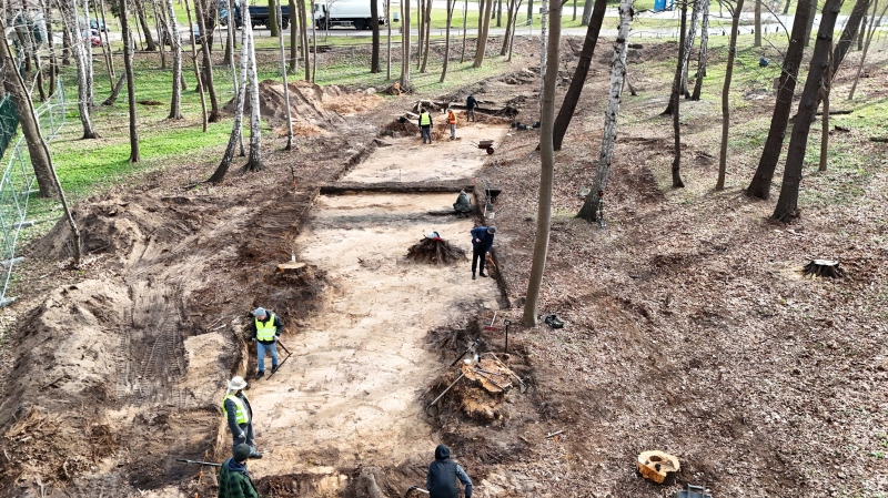Wykopy przedinwestycyjne pod drogę techniczną