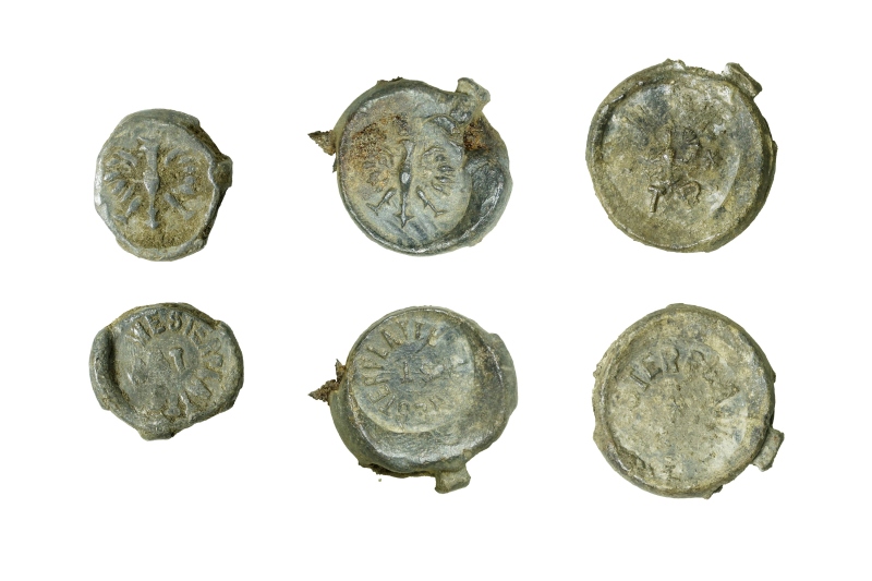 Składnicowe plomby zabezpieczające skrzynie lub magazyny