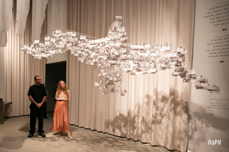Instalacja artystyczna na zakończenie wystawy głównej MIIWŚ