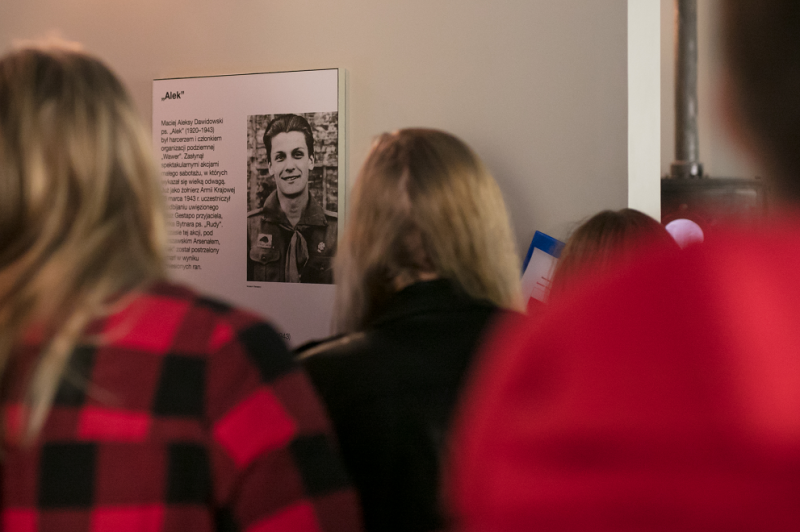  Bohaterowie znani i nieznani kl. IV-VI