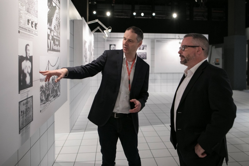 Wizyta Jamesa Whithama z Kanadyjskiego Muzeum Wojny