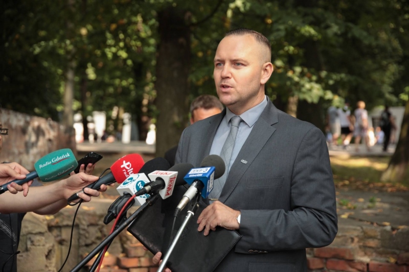 Konferencja prasowa dotycząca decyzji zezwalającej Muzeum II Wojny Światowej na rozpoczęcie prac przygotowawczych do realizacji inwestycji na Westerplatte