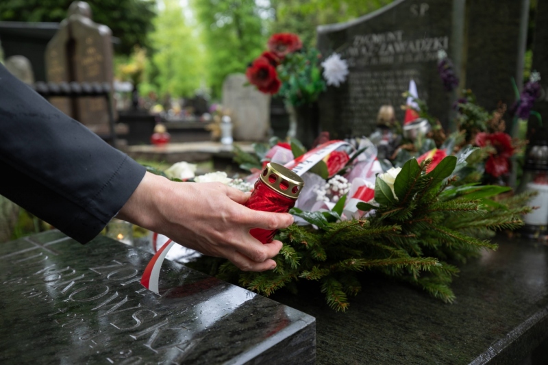 Wolontariusze i członkowie Młodzieżowej Rady Muzeum II Wojny Światowej uczcili pamięć bohaterów spod Monte Cassino