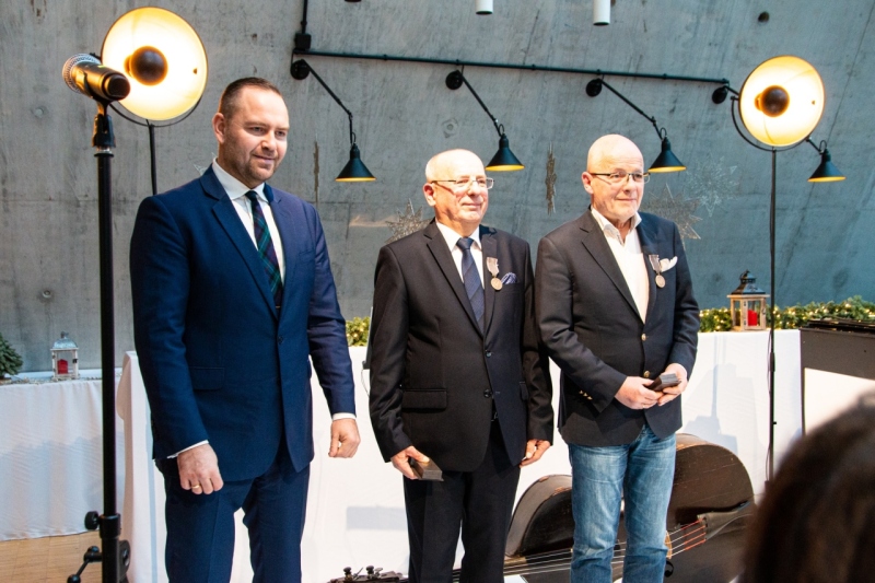 Uroczyste wręczenie medalu Reipublicae Memoriae Meritum