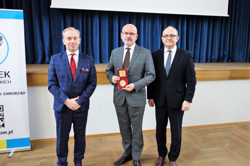 Dyrektor M2WŚ otrzymał medal od Związku Gmin Pomorskich