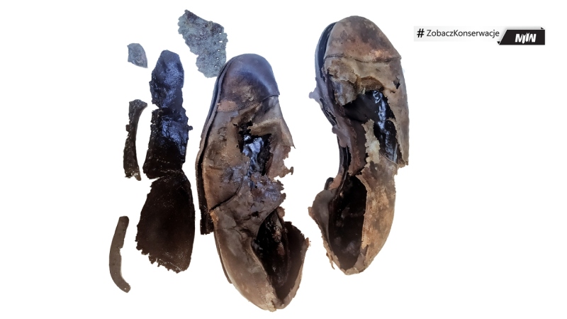 Cykl #ZobaczKonserwacjeMIIWŚ - skórzane buty należące do polskiej rodziny Książków zamordowanej przez Niemców za pomoc udzieloną Żydom